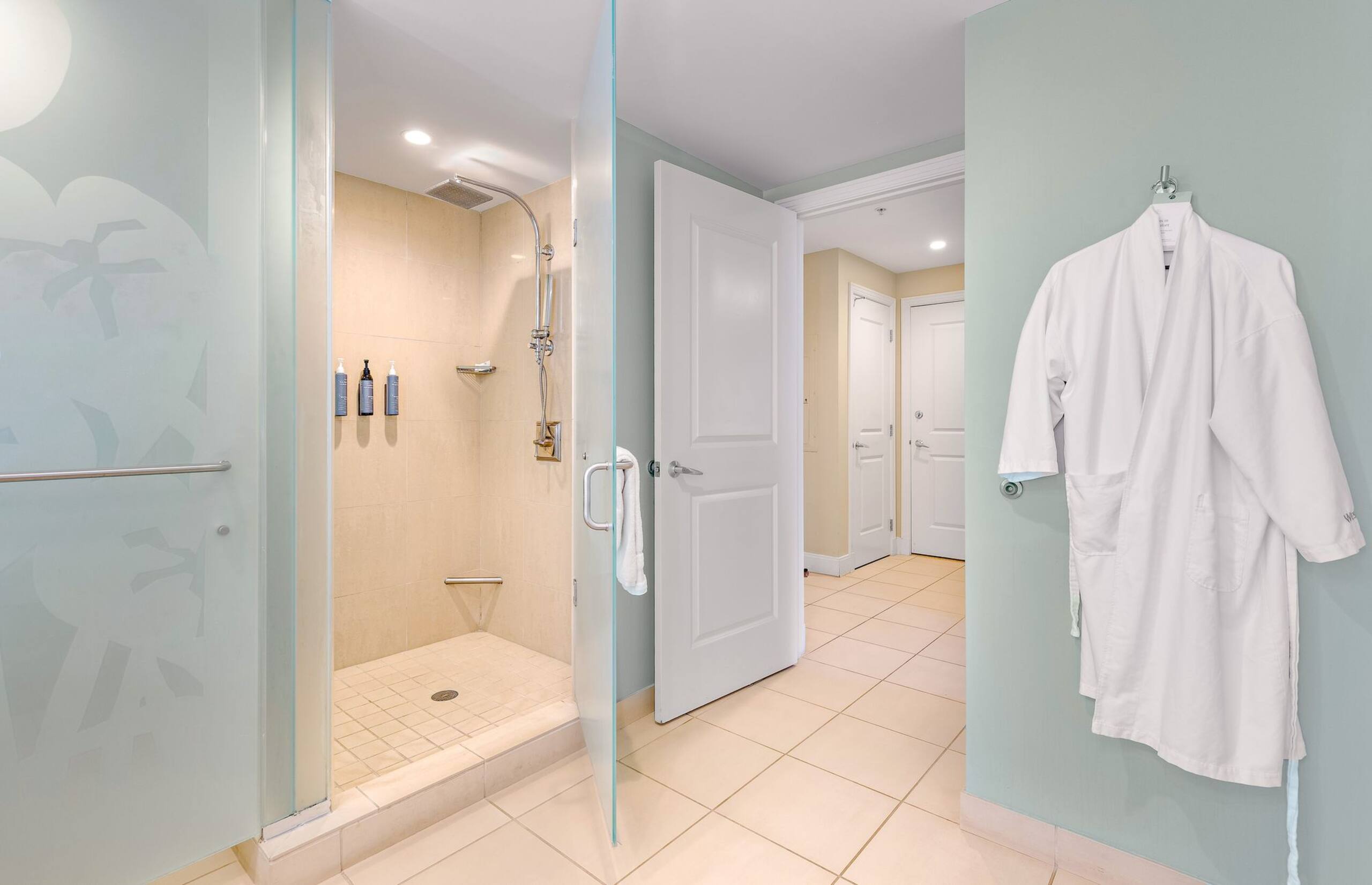 Condo in Lahaina · ★4.75 · 2 bedrooms · 4 beds · 2 shared baths - Image 19