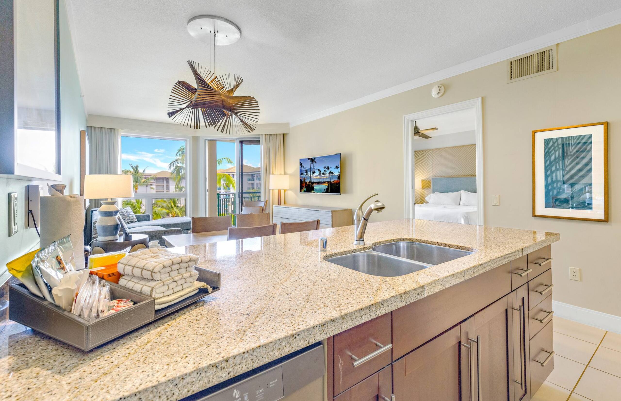 Condo in Lahaina · ★4.75 · 2 bedrooms · 4 beds · 2 shared baths - Image 11