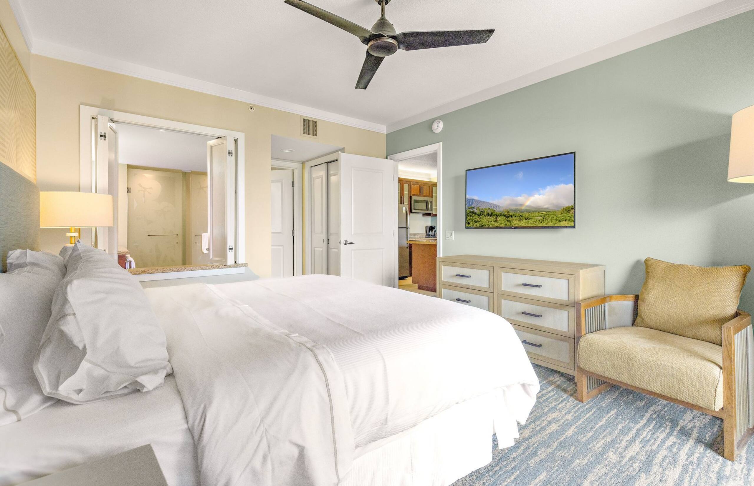 Condo in Lahaina · ★4.75 · 2 bedrooms · 4 beds · 2 shared baths - Image 14