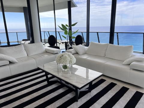 Breathtaking Ocean Views Sub-Penthouse 46th floor