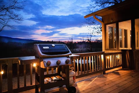 Shenandoah Riverfront w/ Hot Tub & Cold Plunge!