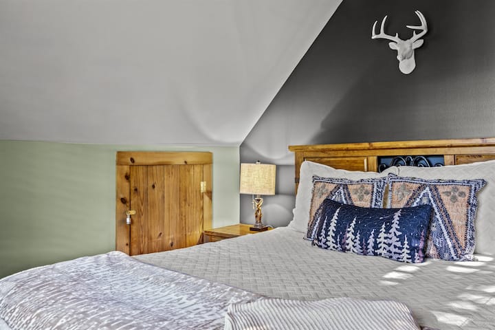 Светол и опуштениот простор за одмор.