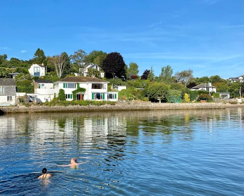 Pier House - Stunning Waterfront Home with Pool
