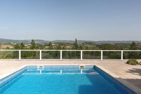 Casa Amarela - Countryside Villa by LovelyStay