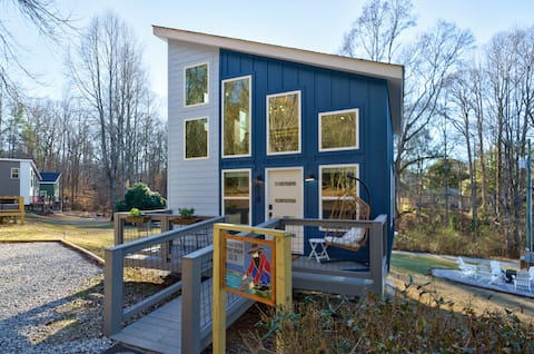 Dahlonega Gold Rush Tiny House *King Bed*