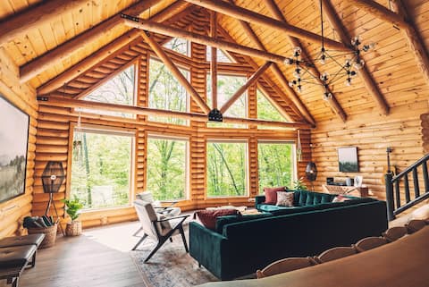The Hillside Ohio, cabin, hot tub, pool, sleeps 20