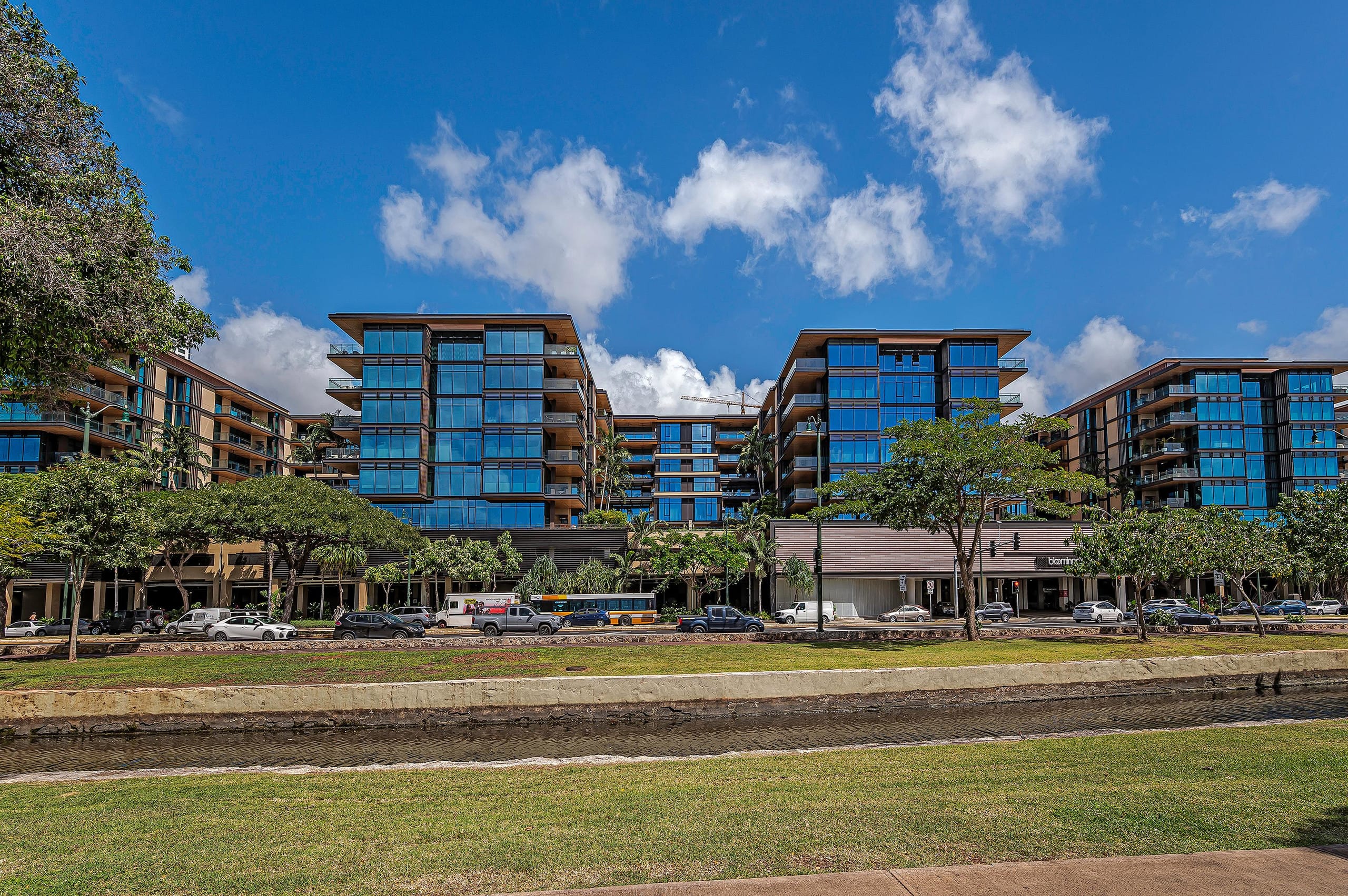 Park Lane 3300 - Image 43