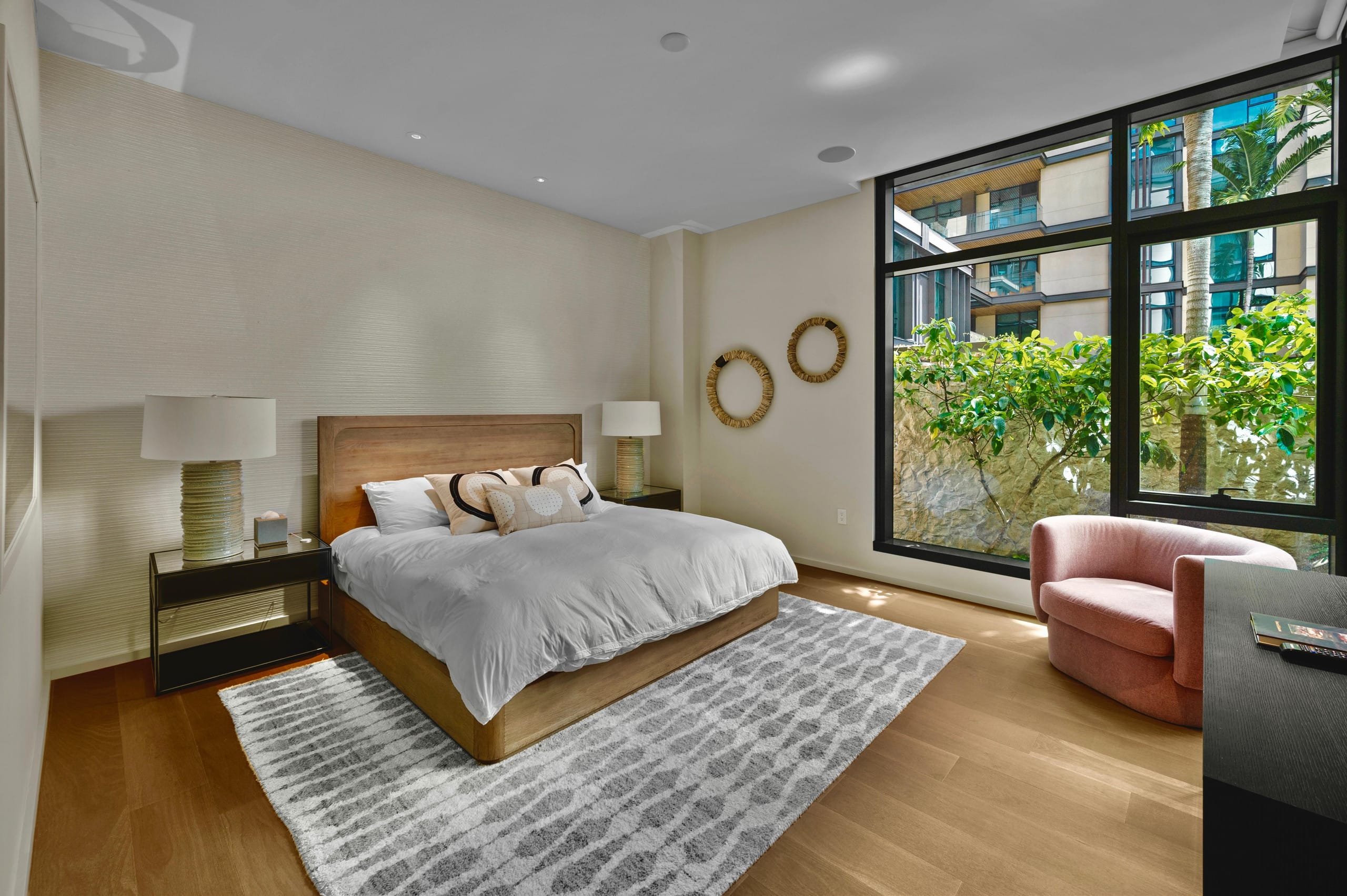 Park Lane 3300 - Image 16
