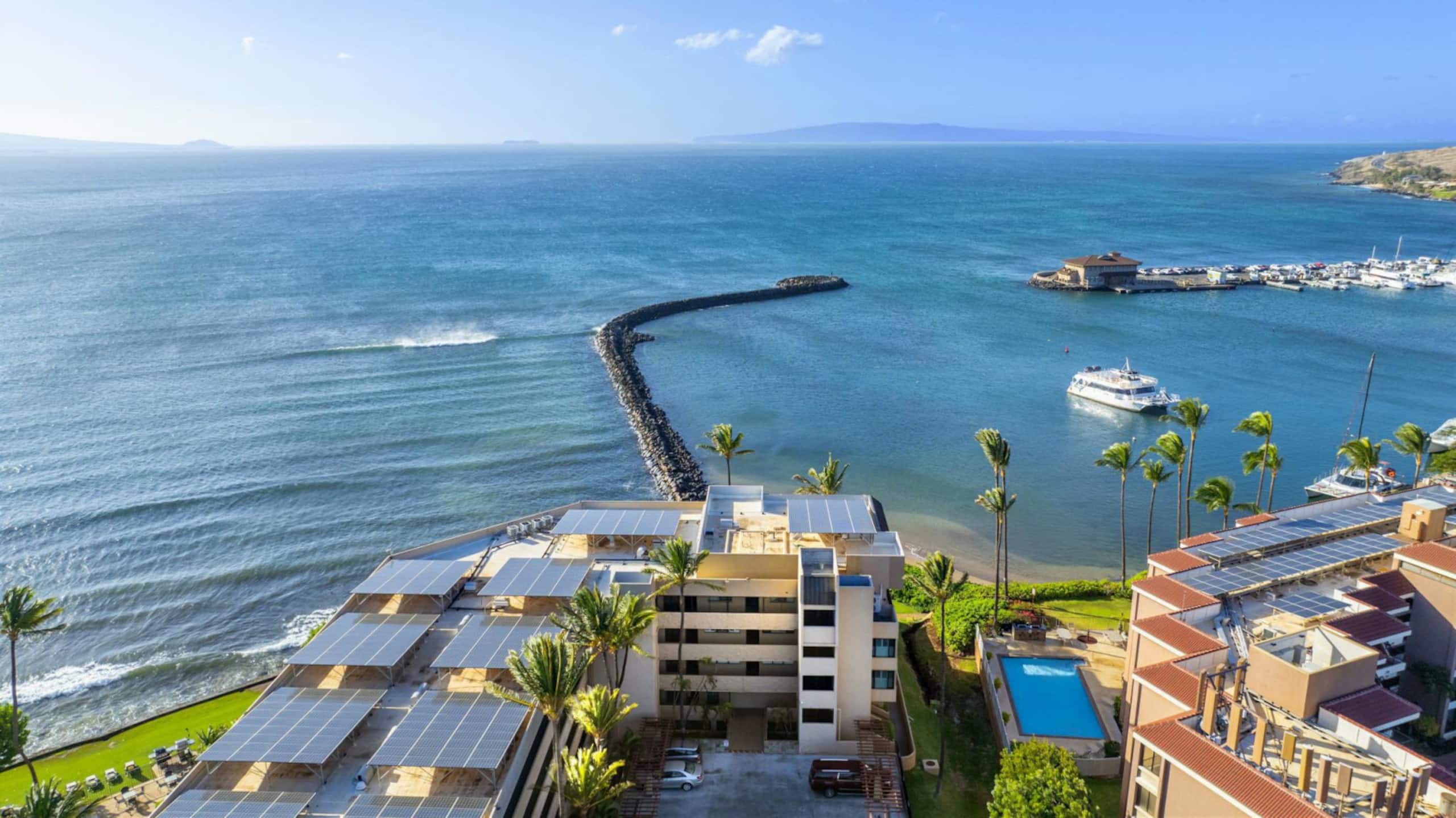 Condo in Wailuku · ★4.81 · 1 bedroom · 2 beds · 1 bath - Image 32