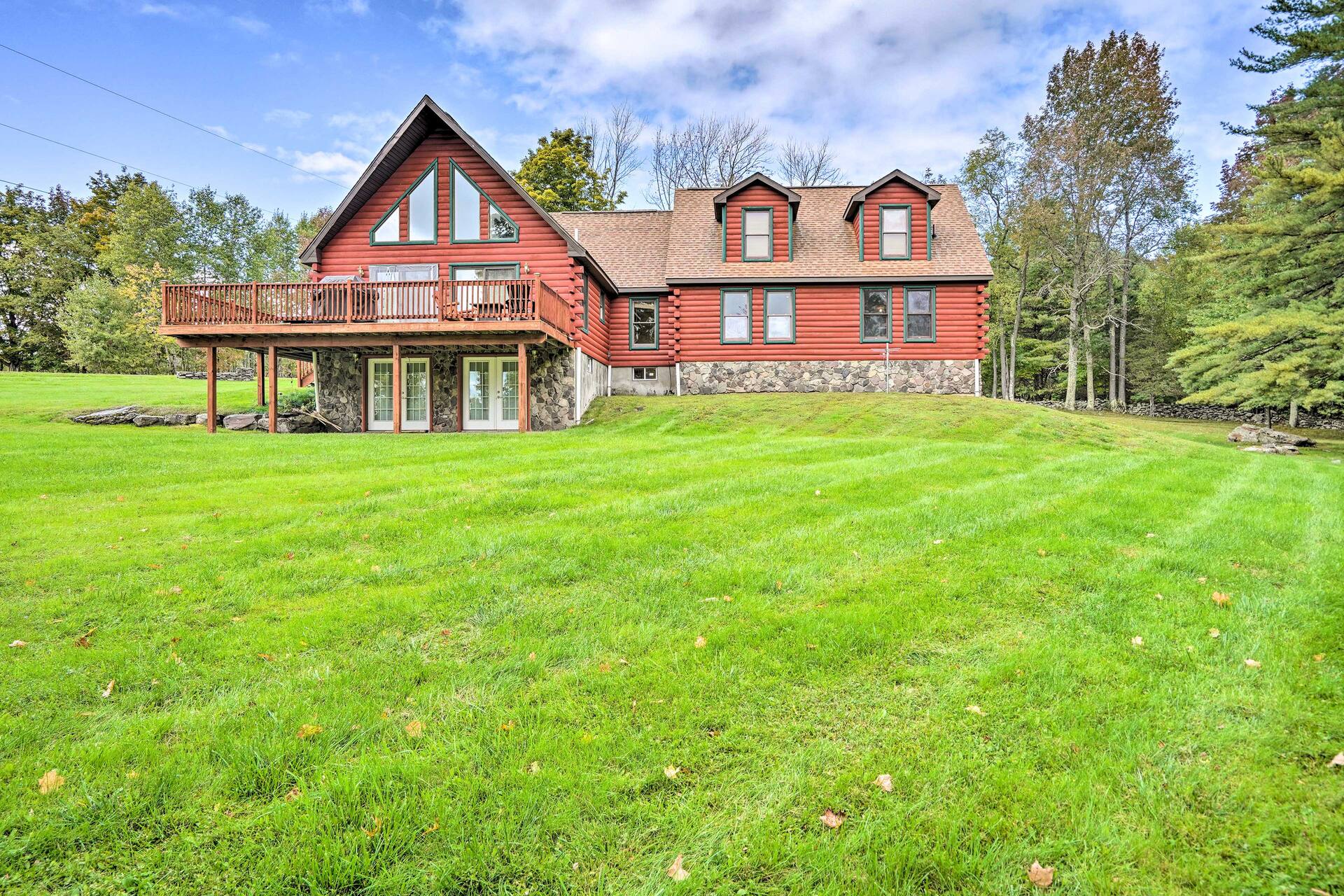 Grand Windham Retreat w/ Fire Pit & Game Room
