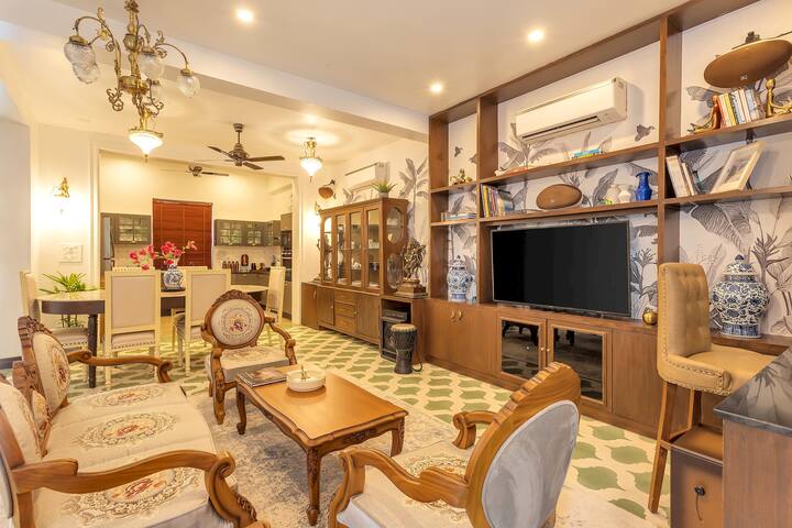 Living room image 7