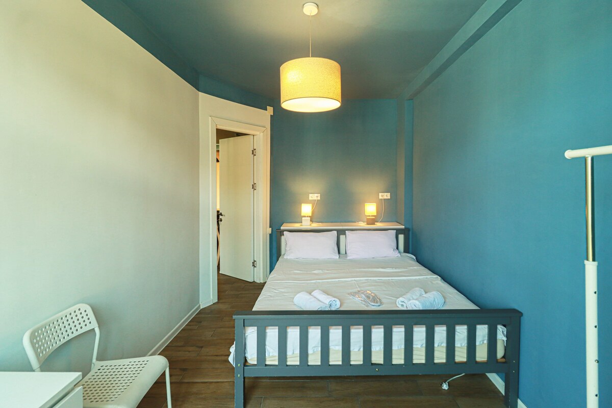 โทนสีฟ้าอ่อนสร้างบรรยากาศที่สงบและเงียบสงบเหมาะสำหรับการพักผ่อน