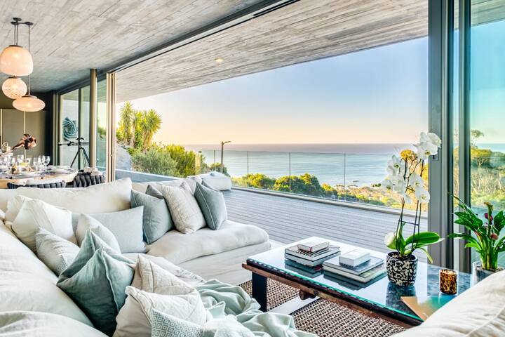 Magnificent Camps Bay Apartment (Villa Mirto) gallery image 2