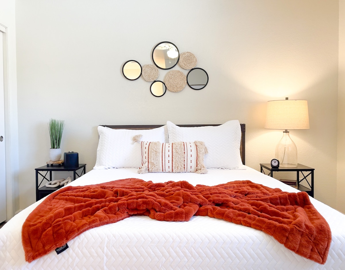 BoHo Paradise Houses for Rent in Tulare, California, United States