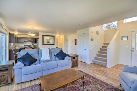 Pet-Friendly Poulsbo Abode w/ Mountain Views!