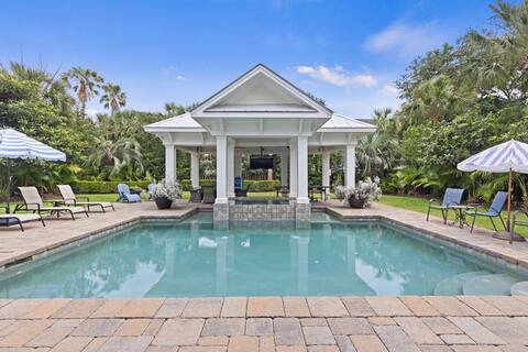 Lux IOP Home, 7bd, pool, cabana, beach!