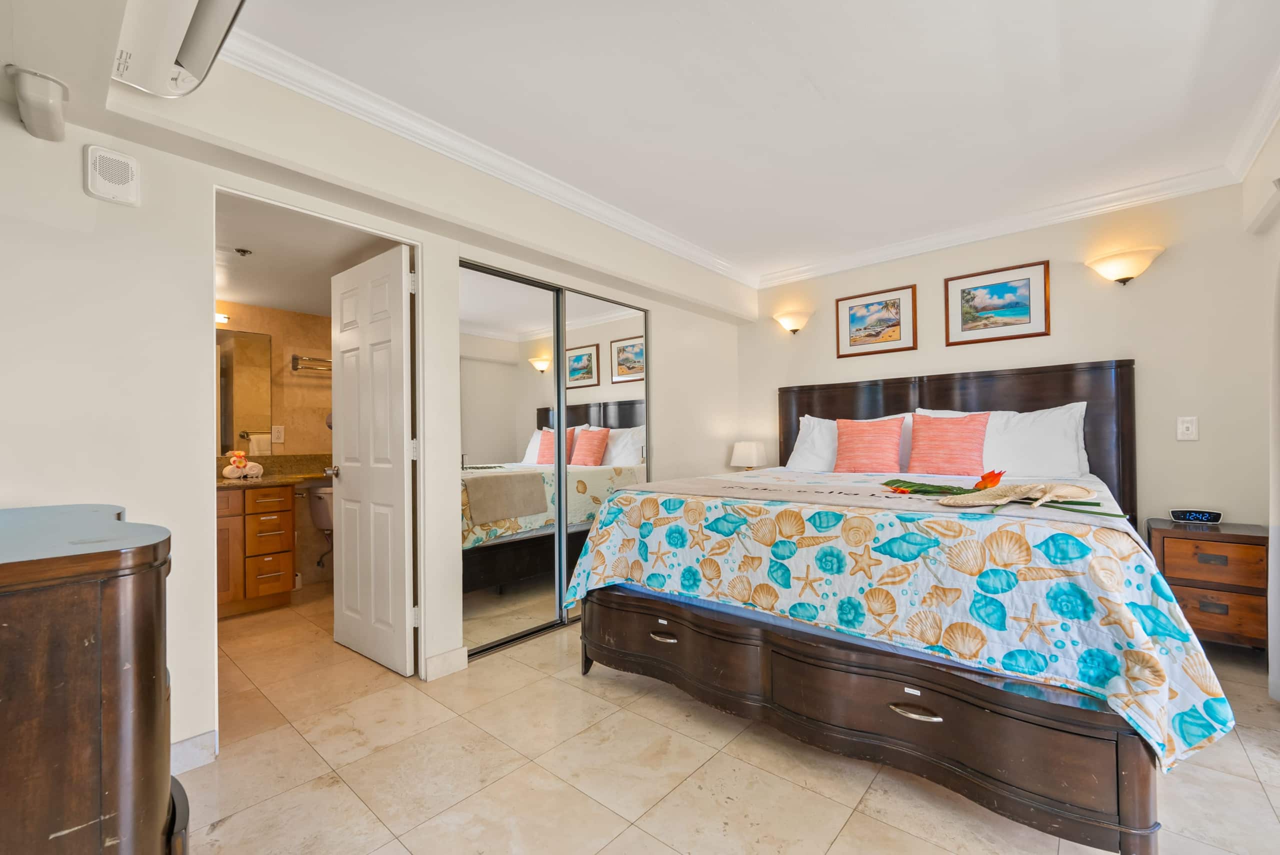 @ Marbella Lane - Cozy 2BR w/ Amazing Ocean Views - Image 12