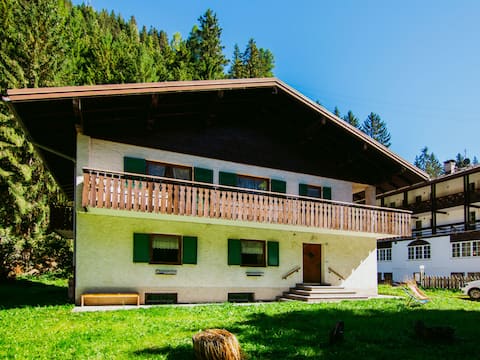 Top Airbnb: Cesa Minach by Interhome in Canazei