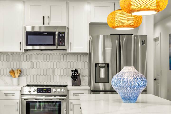 koolkondo Springwater 3 bedroom Ocean Front Home gallery image 4