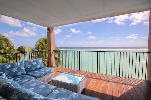 Beachfront Luxury with Incredible Ocean Views