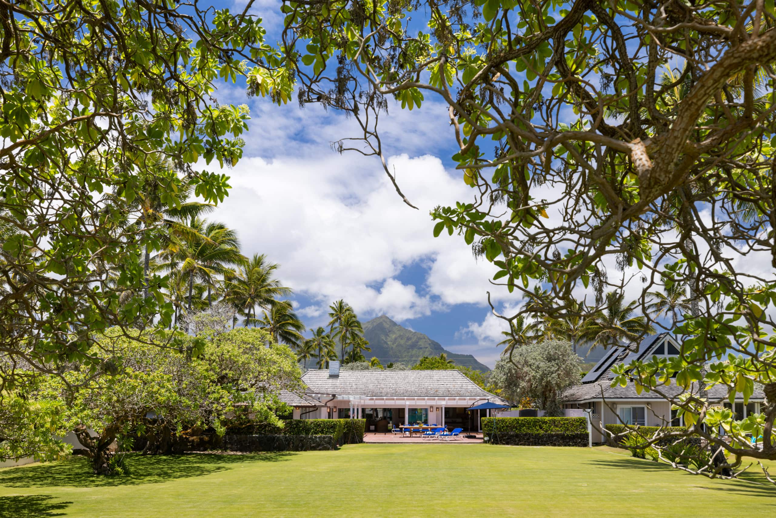Home in Kailua · ★5.0 · 3 bedrooms · 6 beds · 3 private baths - Image 8