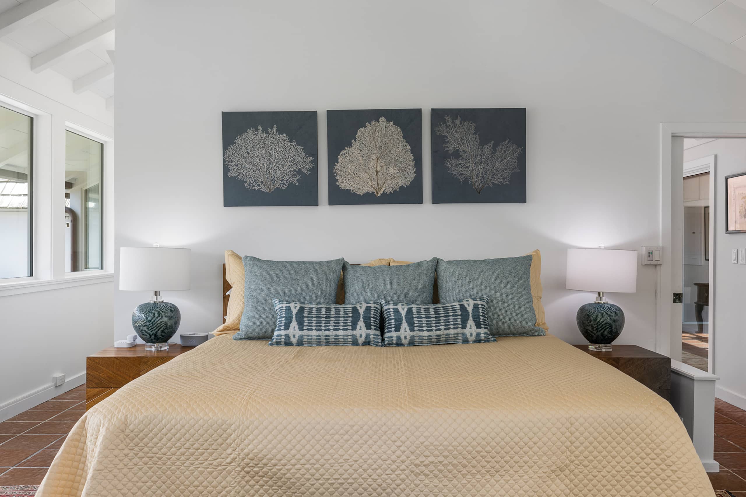 Home in Kailua · ★5.0 · 3 bedrooms · 6 beds · 3 private baths - Image 20
