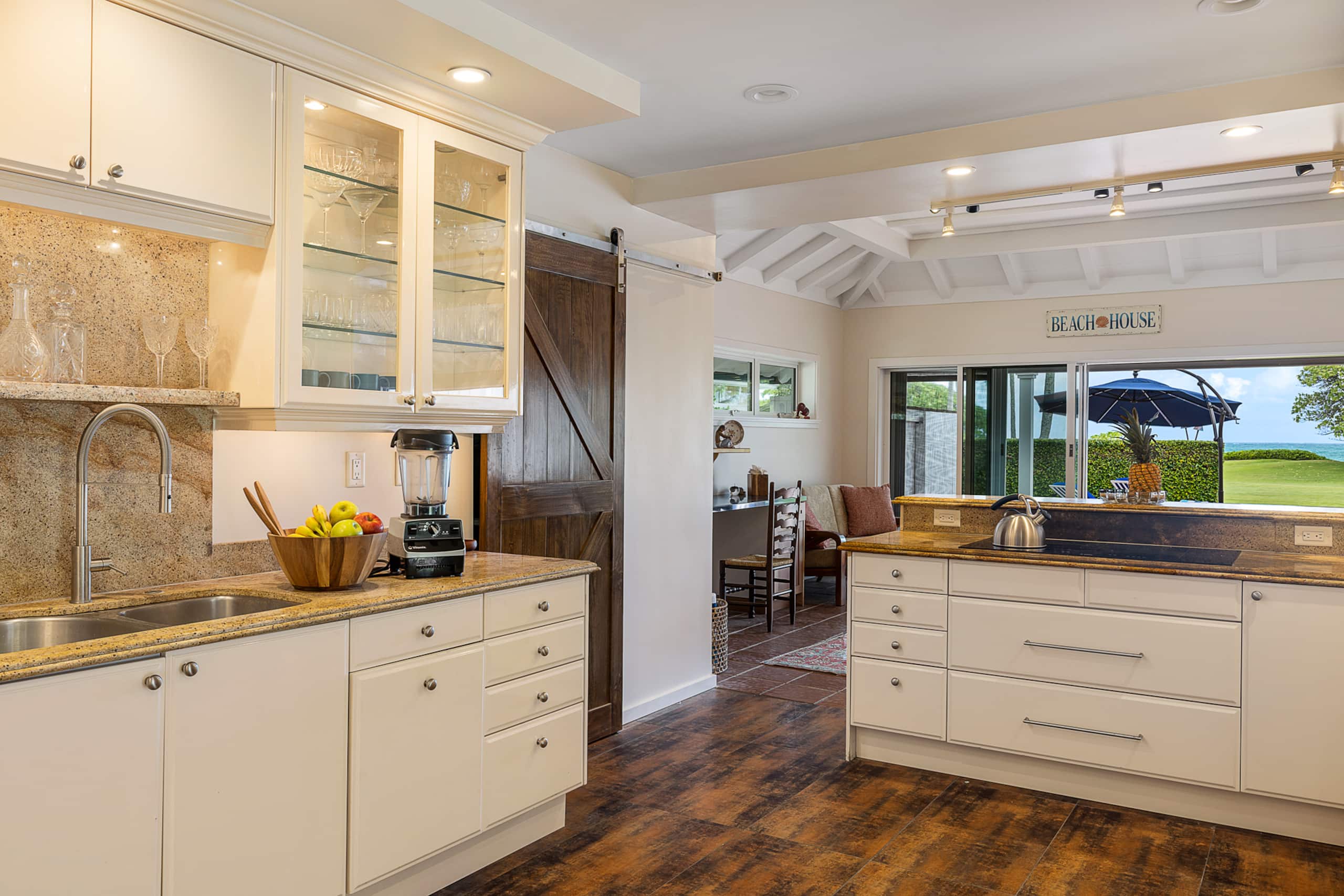 Home in Kailua · ★5.0 · 3 bedrooms · 6 beds · 3 private baths - Image 16