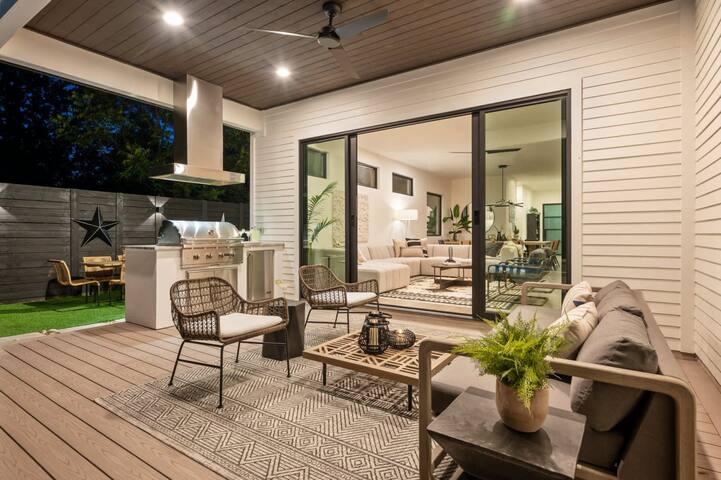 Modern Luxury Ranch | Heated Pool gallery image 3