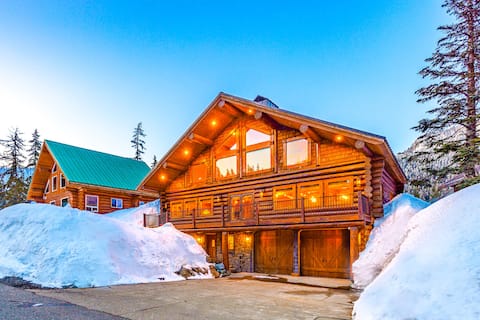 Fire Lodge Premier Family Cabin at Snoqualmie Pass