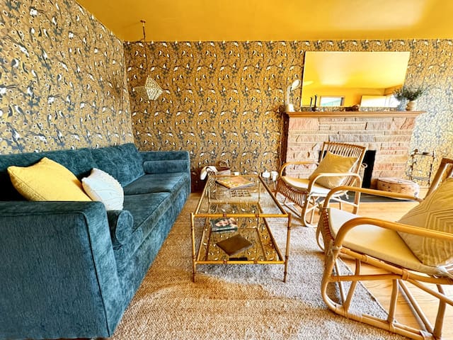 Stylish Fremont Retreat | Sleeps 8, Walk to Eats