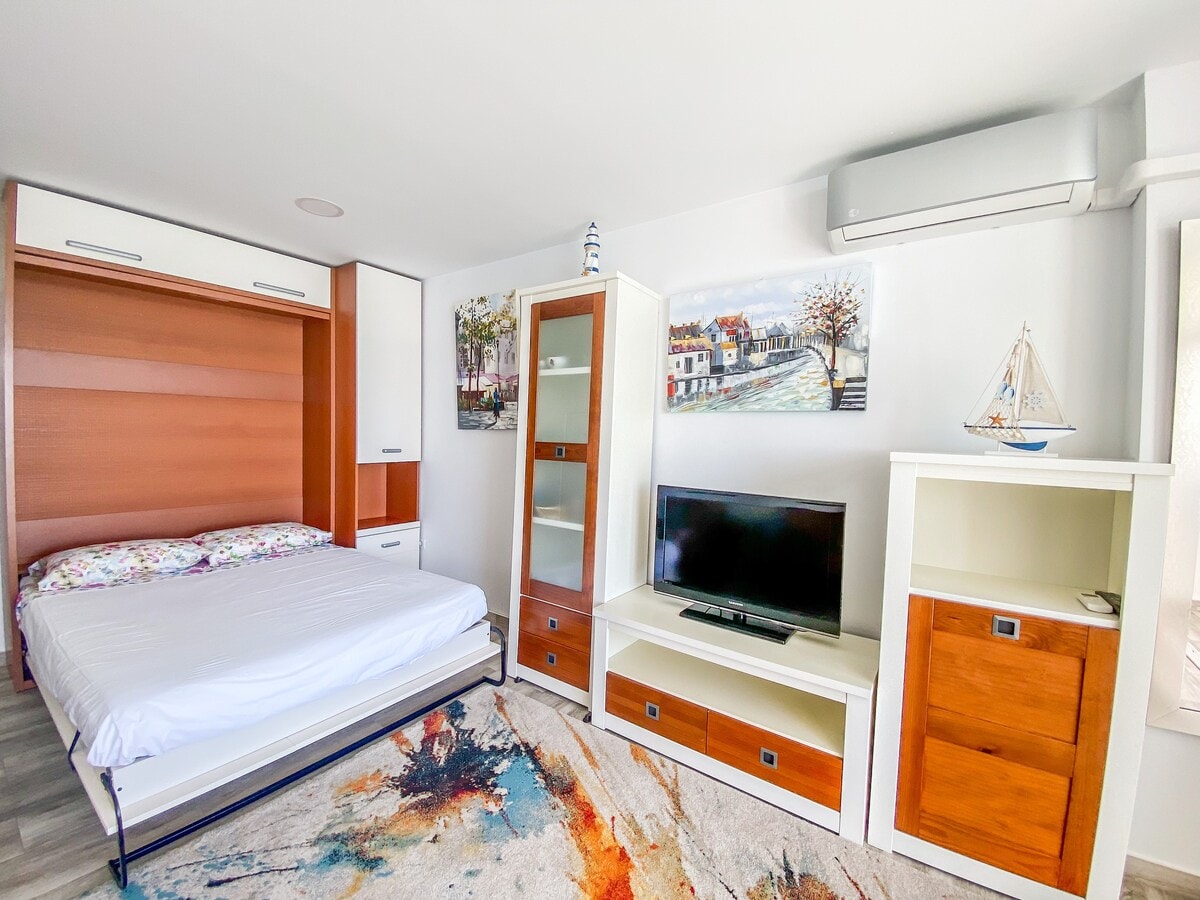 Top Airbnb: Casa Monze | Sea Views in Torremolinos