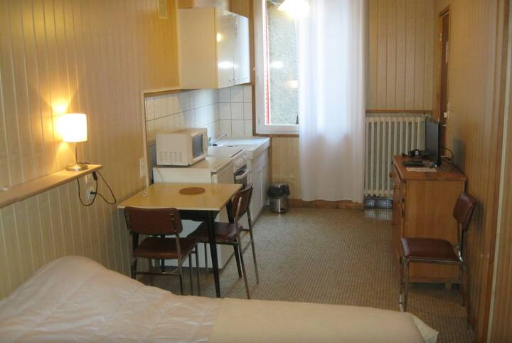 Ambienti i dhomës së gjumit