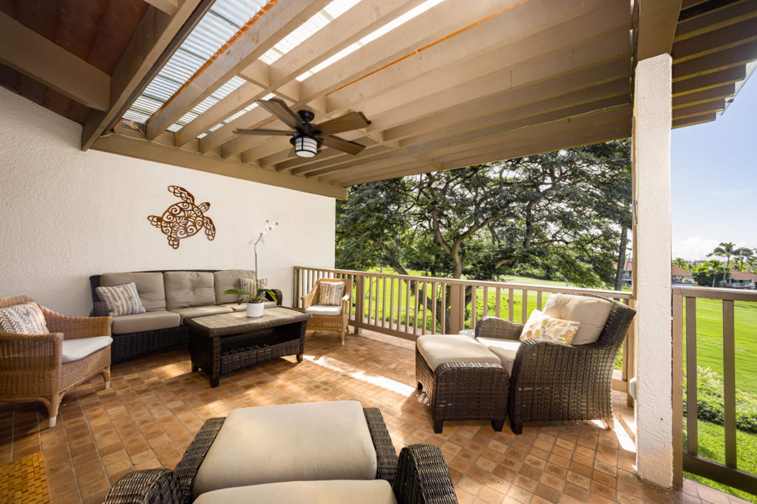 Condo in Kailua-Kona · ★4.87 · 3 bedrooms · 4 beds · 3 private baths - Image 20