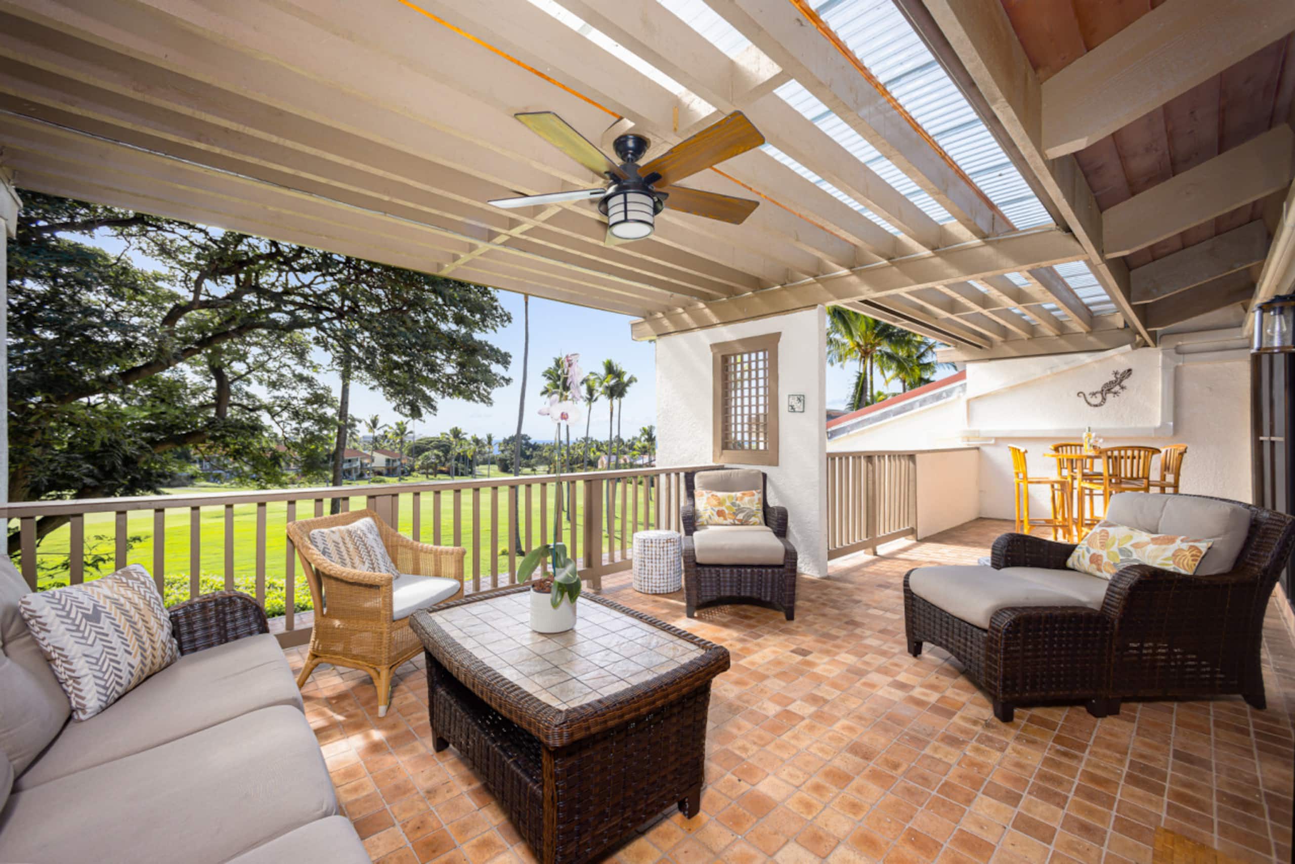 Condo in Kailua-Kona · ★4.87 · 3 bedrooms · 4 beds · 3 private baths - Image 19