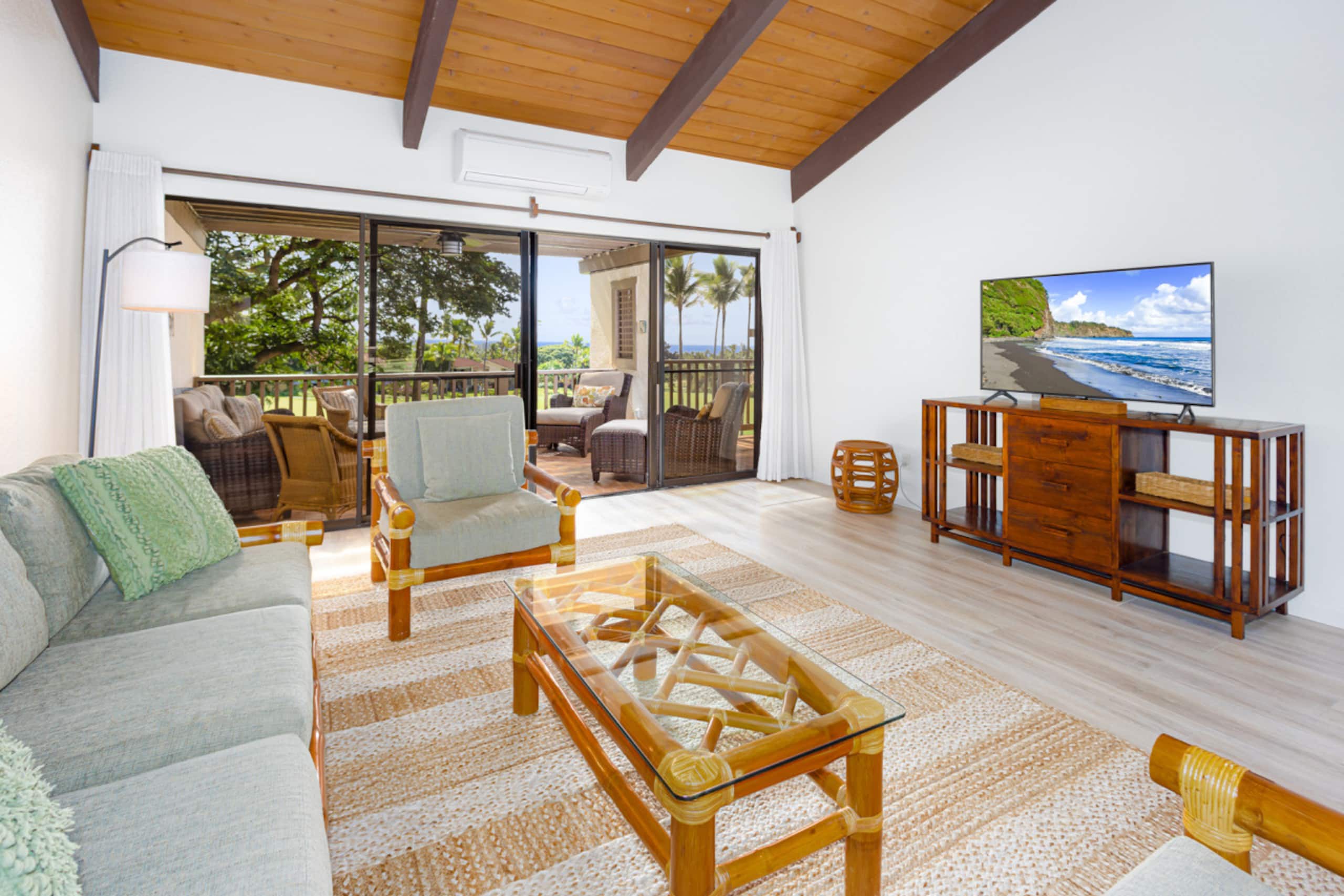 Condo in Kailua-Kona · ★4.87 · 3 bedrooms · 4 beds · 3 private baths - Image 3
