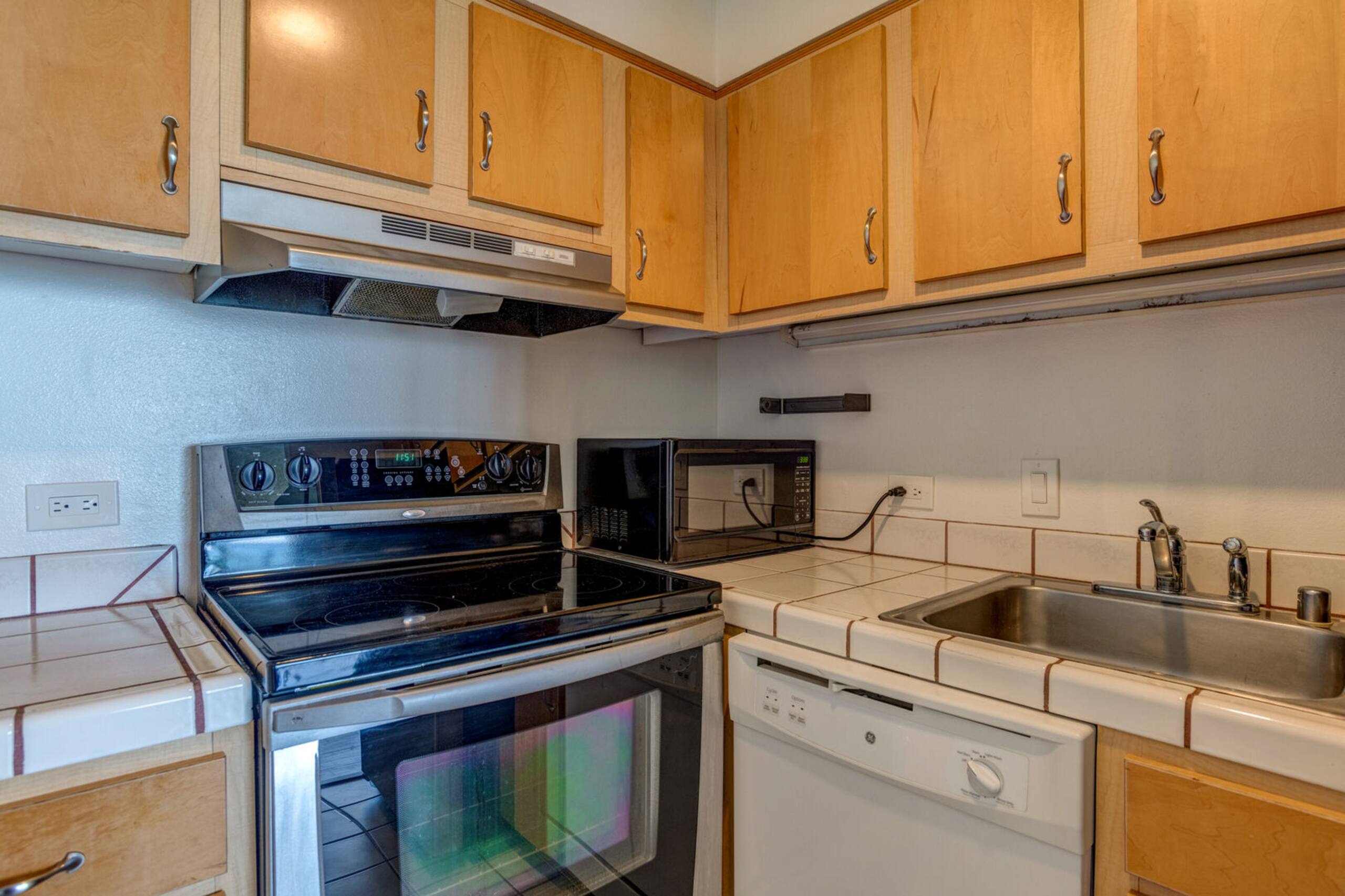 Condo in Lahaina · ★4.6 · 1 bedroom · 1 bed · 1 bath - Image 14
