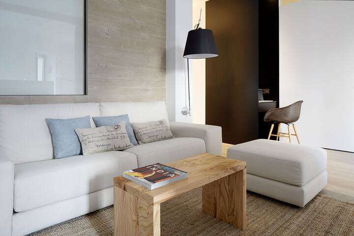 Luna by FeelFree Rentals gallery image 3