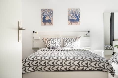 Top Airbnb: Apartment on the Theresienwiese in Am Alten Südlichen Friedhof