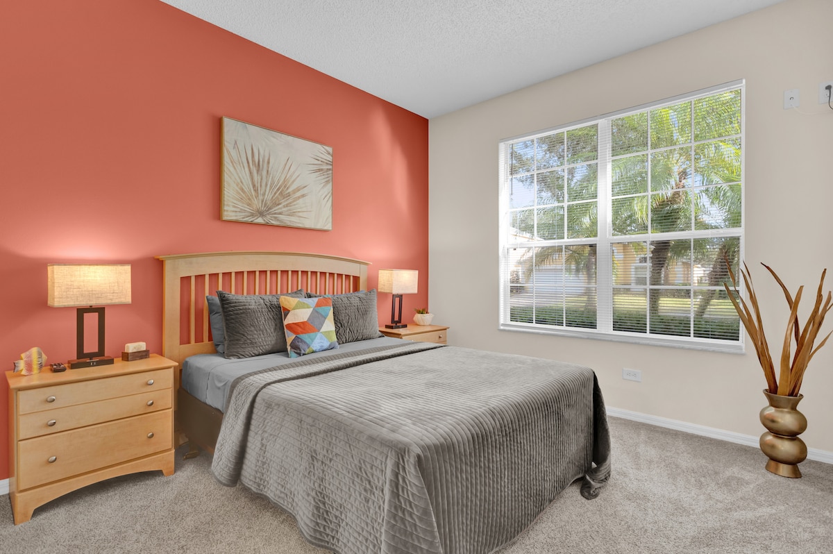 26-8519 Sunrise Key Dr - 2nd Master 1