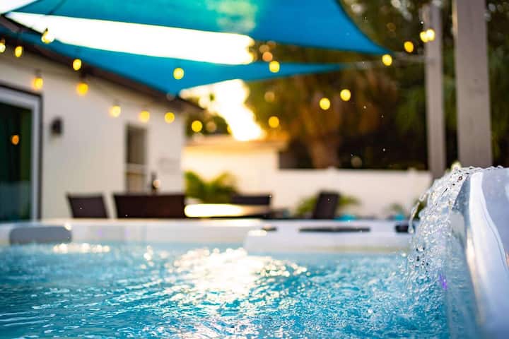 Casa Noho Near Hyde Park, Last Min Deals, Dogs Ok - Tampa, FL