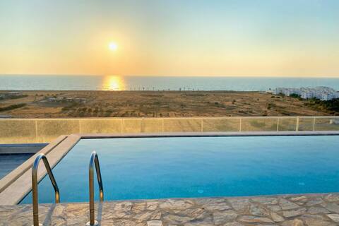 Upstay - Pet-Friendly Condo w Balcony + Sea Views