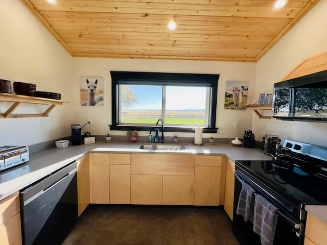 Eagle Cap Vacation Rentals managed Airbnb listing 2