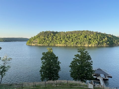 Lakefront Stunning Views-Smith Lake, AL-5 Bedrooms