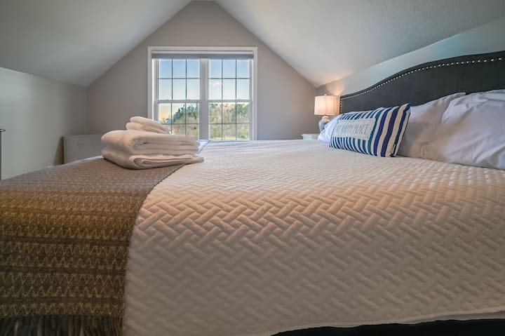 Upper-Level King Bedroom with the best views of Smith Lake!