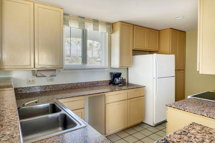 Point at Poipu-Near Shipwreck Beach! gallery image 5