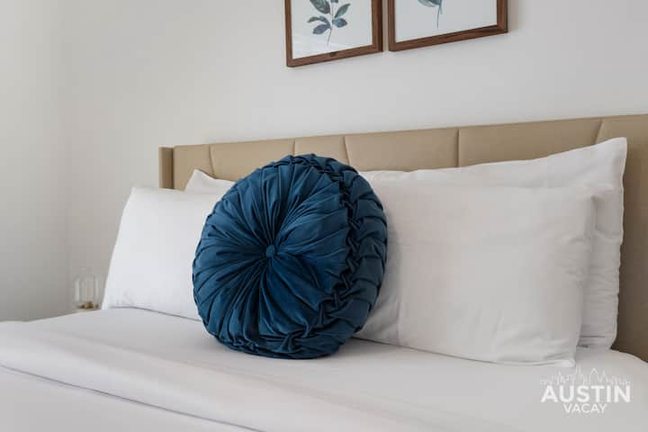 Сината перница има енергија од главниот лик, сите други се само меки.