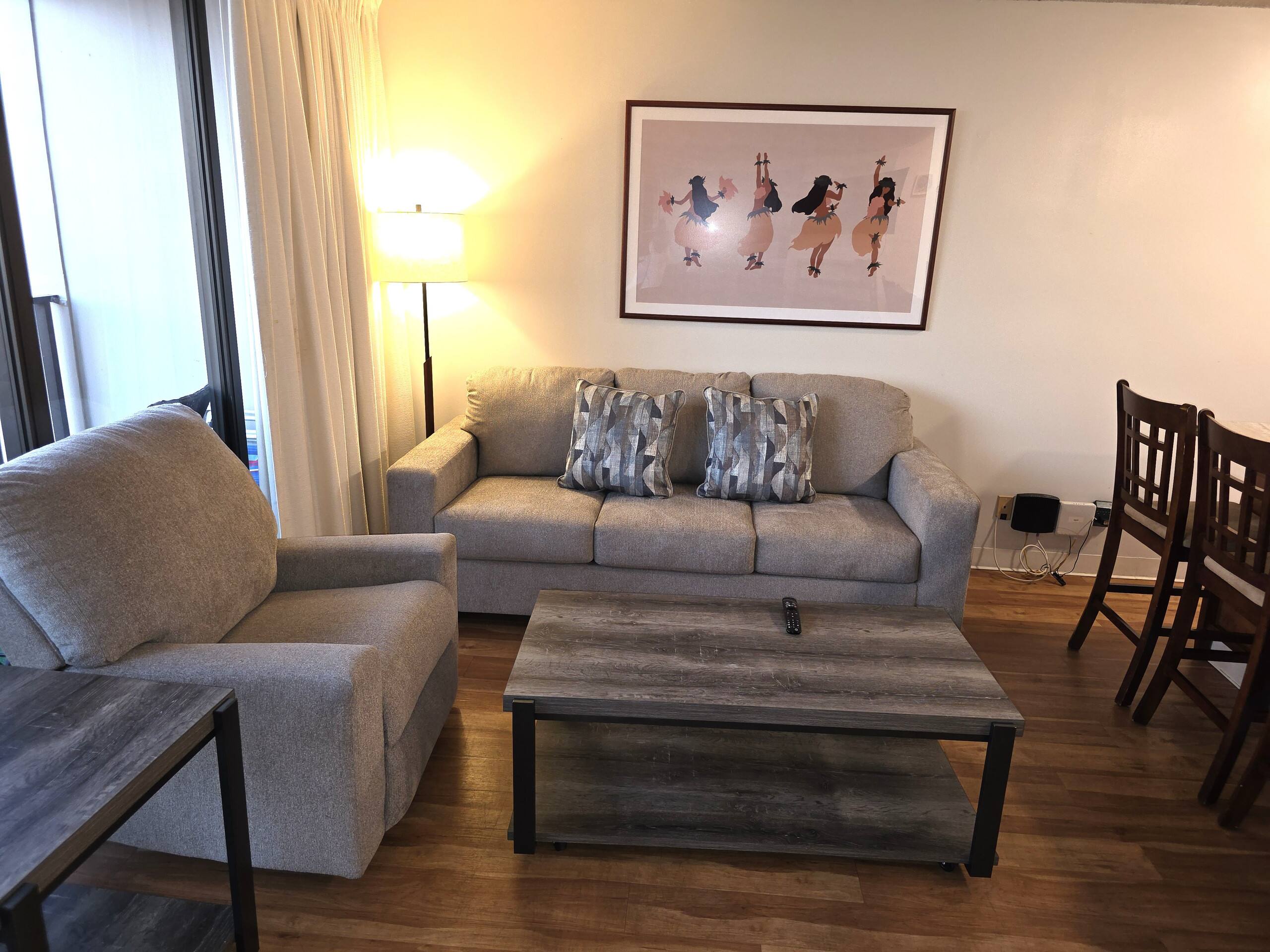 Condo in Honolulu · ★4.56 · 1 bedroom · 3 beds · 1 private bath - Image 2