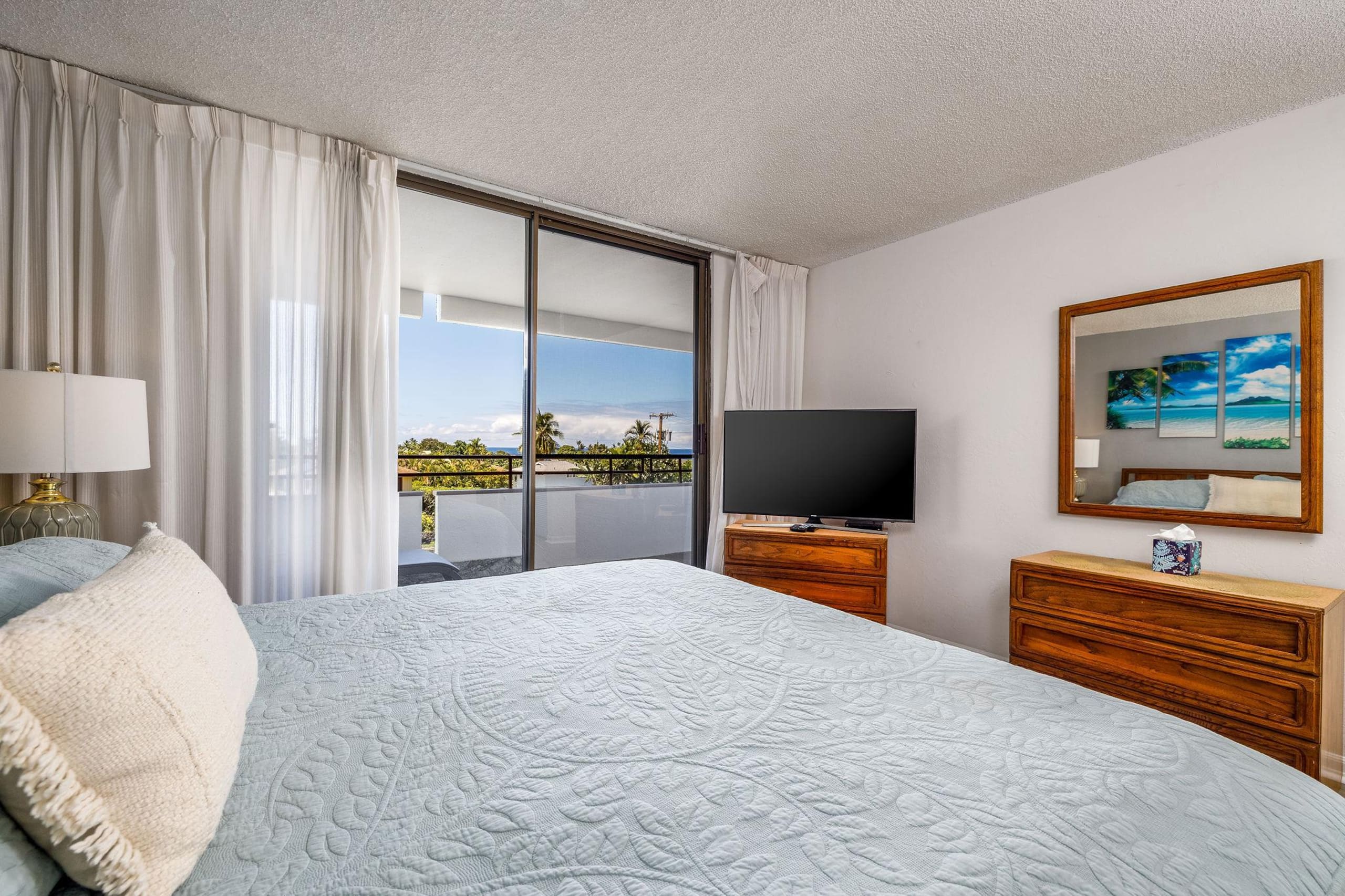 Condo in Kailua-Kona · ★4.74 · 2 bedrooms · 4 beds · 2 private baths - Image 17