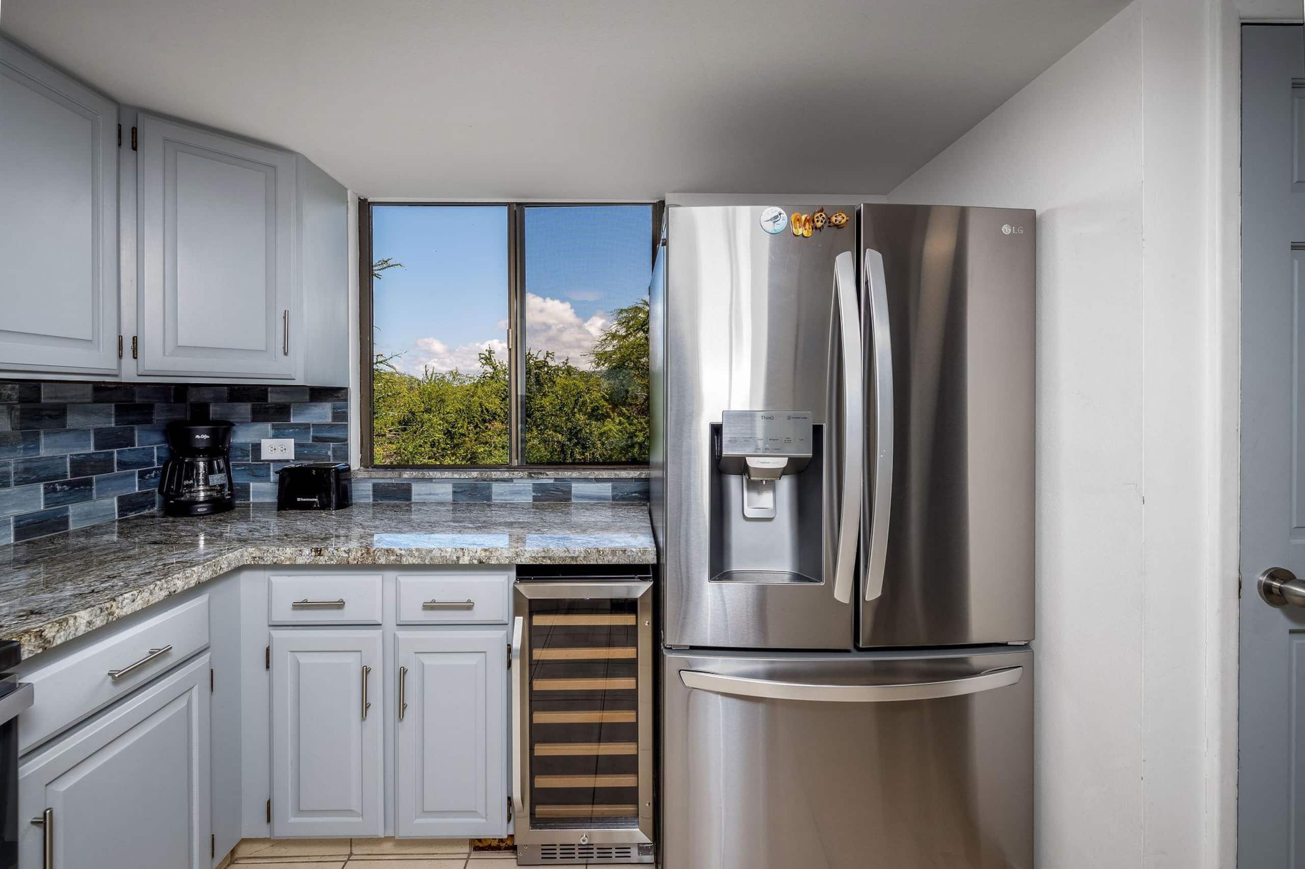 Condo in Kailua-Kona · ★4.74 · 2 bedrooms · 4 beds · 2 private baths - Image 10