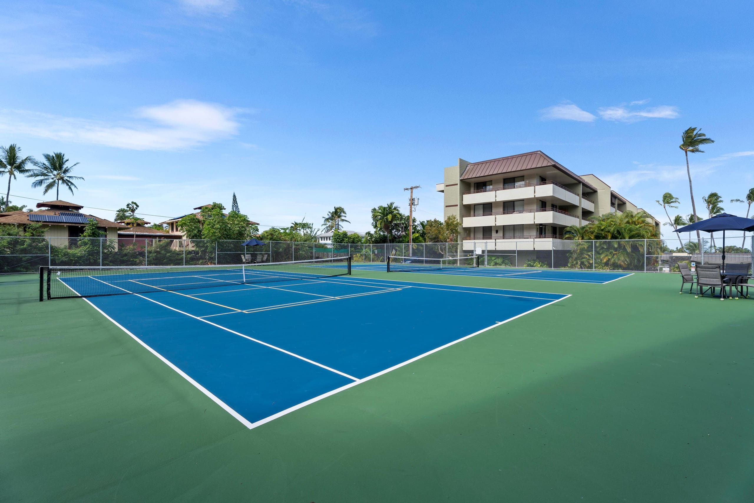 Condo in Kailua-Kona · ★4.74 · 2 bedrooms · 4 beds · 2 private baths - Image 45